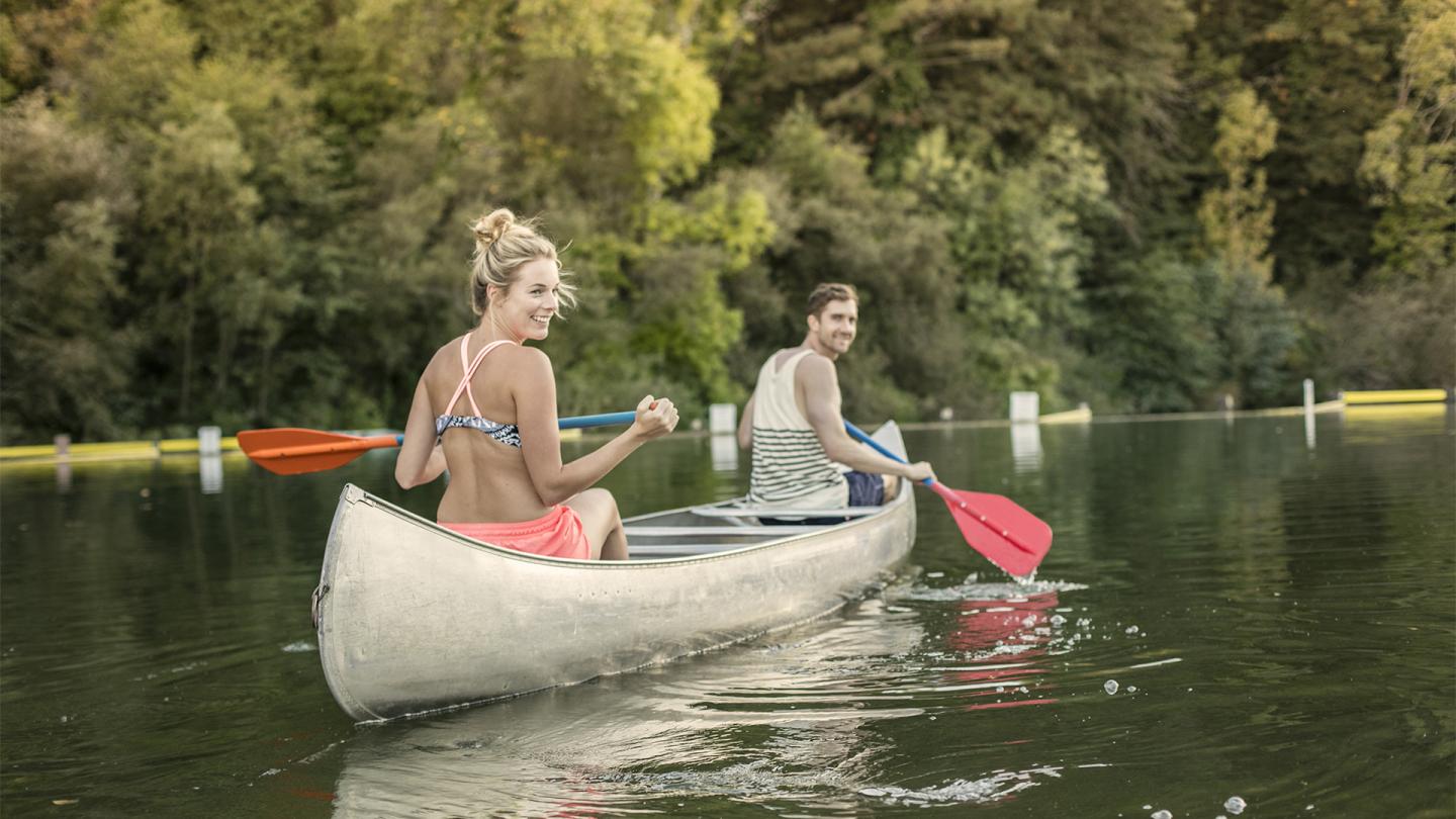 2 students canoeing in the russian river